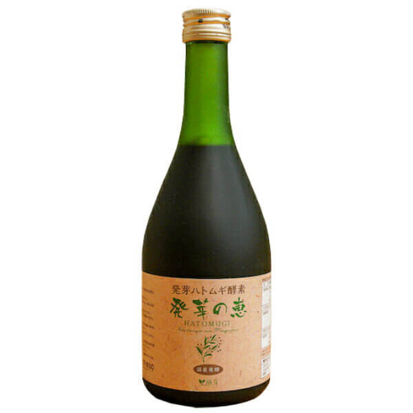 発芽の恵は、厳選された31種の国産原料を52種の発酵菌で発酵熟成させた発芽ハトムギ酵素です。 ファイトケミカルや発酵菌生産物質、今話題の短鎖脂肪酸など多くの栄養成分が、その数、実に5651種類！含まれています。 ・ファイトケミカルとは。 ポリフェノールやアントシアニン・フラボノイドなどの植物が生み出す、人の体にとても有用な成分です。 ・発酵菌生産物質とは。 乳酸菌や酵母菌などがもつ酵素の力によって、成分が低分子に分解されたり、体に有用な新しい成分が生み出されたものです。 ・発芽の恵がこだわったのはハトムギの力を最大限に引き出すこと。 ハトムギは、外殻・薄皮・渋皮・子実から出来ていますが、主に食品等に使われるのは、子実だけです。外殻はとても硬くて食べることが出来ず、薄皮や渋皮も使用されずに取り除かれていました。 しかし、発芽させることで、外殻・薄皮・渋皮の栄養素も含めて丸ごと抽出することに成功いたしました。 ・発芽ハトムギの加工工程 厳選した発芽ハトムギを攪拌させながら煮出していきます。 冬でも汗が噴き出るほど過酷な現場の中ですが、余すことなくエキスを出すためにじっくり時間をかけて行っています。 抽出した発芽ハトムギエキスをさらに濃縮し、腸内細菌と同様、乳酸菌・酵母菌など52種類の発酵菌で、分解・合成を目的に他の国産素材とともに発酵させていきます。 その他、本古来種の山葡萄、生きる力のドクダミ、ヨモギなどを加味し、 相乗効果を測りました。日本人にあった植物を厳選。お子様も飲める、体をいたわる酵素です。 ※乳、卵、小麦、そば、落花生、えび、かに、あわび、いか、いくら、オレンジ、キウイフルーツ、牛肉、くるみ、さけ、さば、大豆、鶏肉、バナナ、豚肉、まつたけ、もも、やまいも、りんご、ゼラチン、カシューナッツ、ごま は使用しておりません。 さらに、保存料、香料、着色料、人工甘味料、遺伝子組み換え原料、外国産原料、6つの無添加を実現。 ■商品名：酵素 酵素ドリンク ファスティング 発芽の恵 ハトムギ 発芽ハトムギ ファイトケミカル 発酵菌 乳酸菌 酵母菌 送料無料 ■内容量：500ml ■原材料名：蔗糖（国内製造）、発芽ハトムギ、山ぶどう、ドクダミ、ニンジン、トマト、柿、レモン、ヨモギ、レンコン、パイナップル、ゴボウ、キダチアロエ、ホウレンソウ、発芽大麦、ニンニク、ジャガイモ、パパイヤ、玉ネギ、ブロッコリー、カブ、ニラ、キャベツ、大根、モヤシ、キュウリ、パセリ、椎茸、舞茸、昆布、発芽玄米（新潟県産）、小松菜 ■メーカー或いは販売者：株式会社 萌芽 ■賞味期限：パッケージに記載 ■保存方法：直射日光と高温を避け、冷暗所に保存してください。 ■区分：食品 ■製造国：日本【免責事項】 ※記載の賞味期限は製造日からの日数です。実際の期日についてはお問い合わせください。 ※自社サイトと在庫を共有しているためタイミングによっては欠品、お取り寄せ、キャンセルとなる場合がございます。 ※商品リニューアル等により、パッケージや商品内容がお届け商品と一部異なる場合がございます。 ※メール便はポスト投函です。代引きはご利用できません。厚み制限（3cm以下）があるため簡易包装となります。 外装ダメージについては免責とさせていただきます。