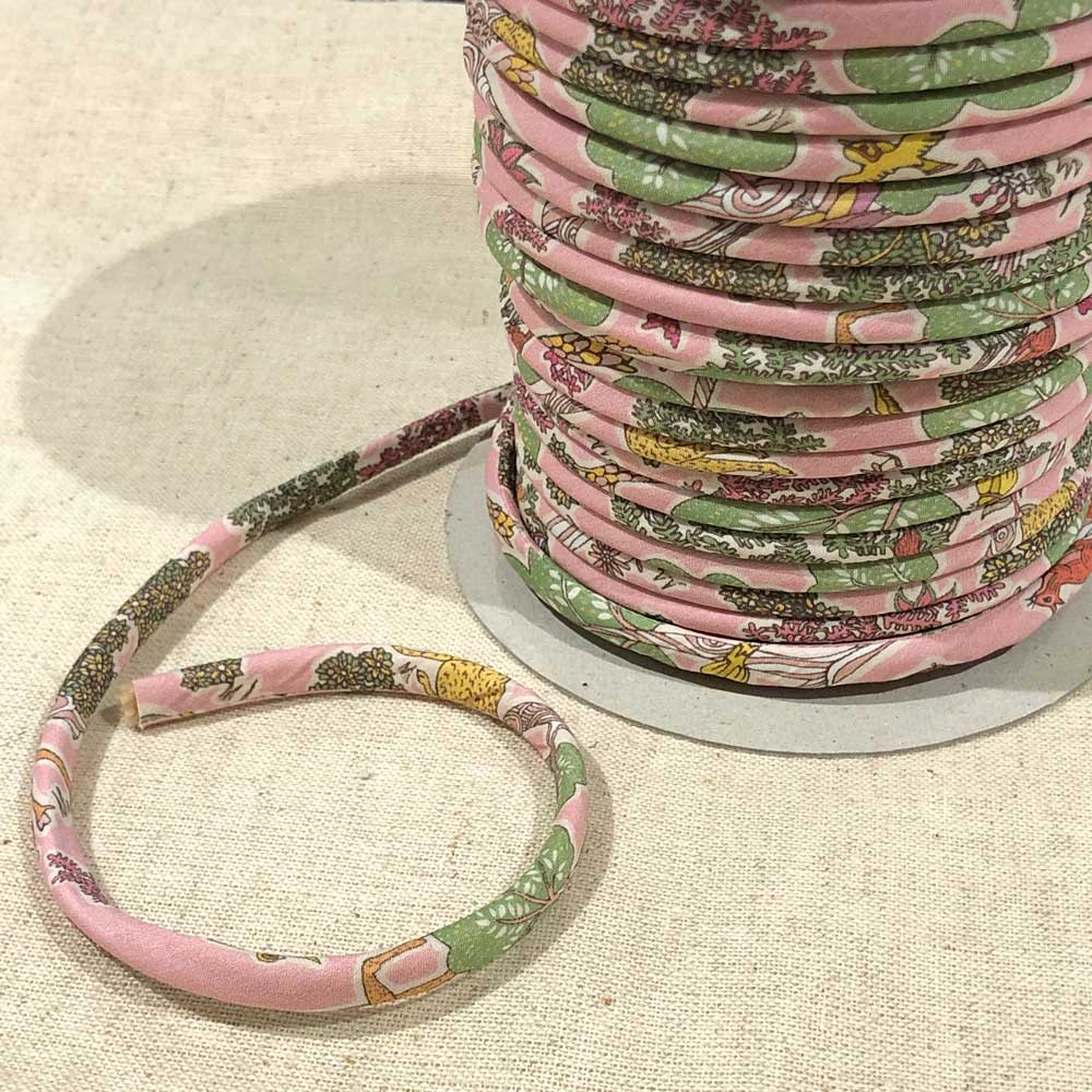 LIBERTYリバティプリント・ひも＜Doe A Deer＞(ドウ・エィ・ディア)【ピンク】STRING-3638142-J19B