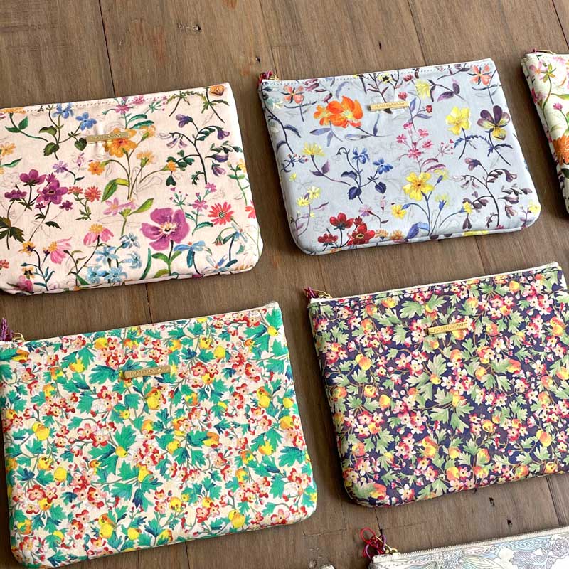LIBERTYリバティプリントを使ったフラットポーチ Flat-Pouch
