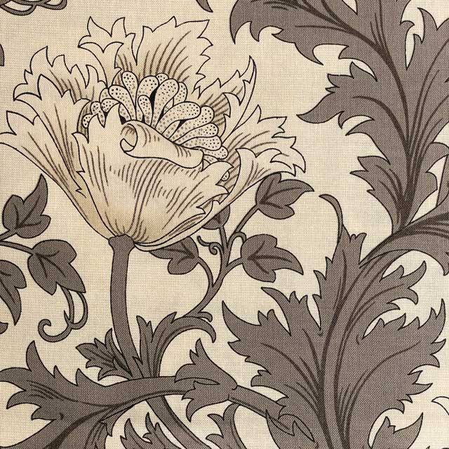 moda fabrics(モダ・ファブリックス)William Morris ウィリアムモリス シーチング生地＜Anemone＞(アネモネ)PORCELAIN ポーセリン 8380-13