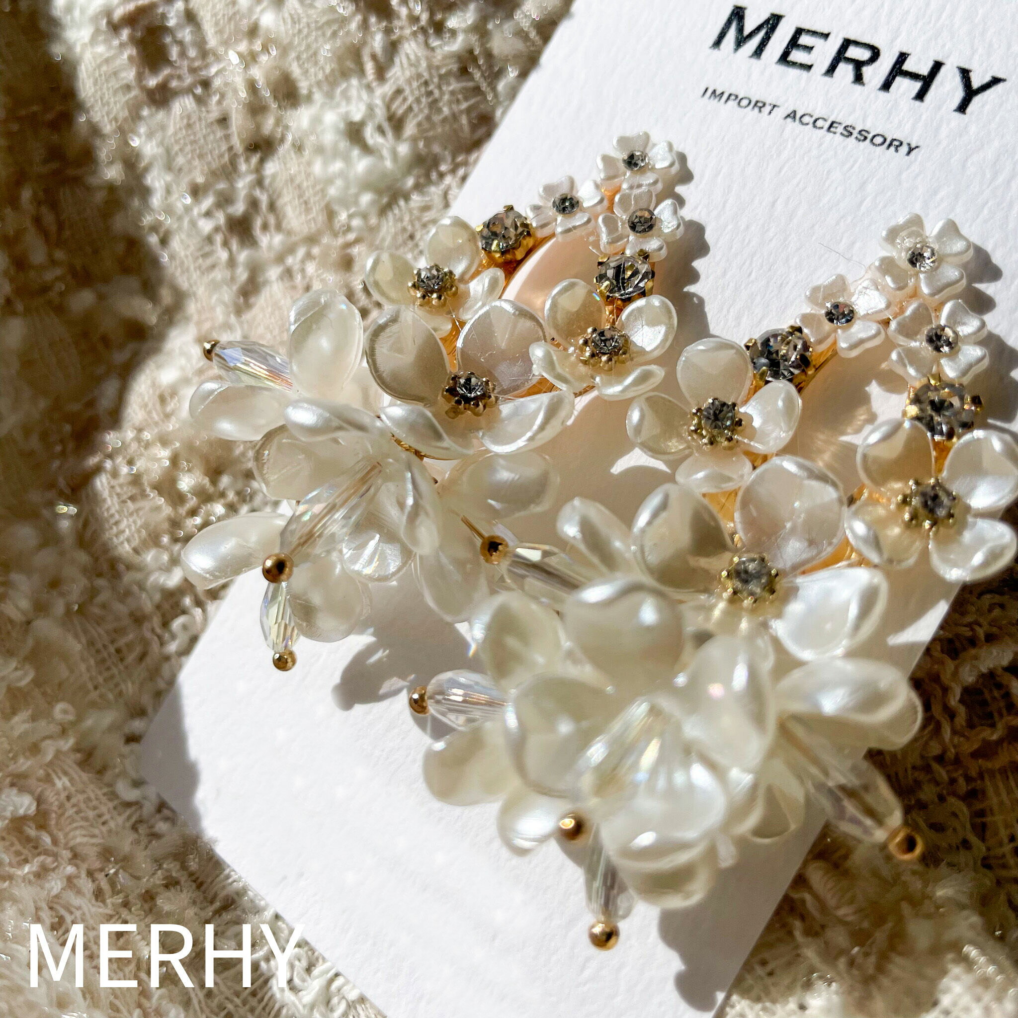 MERHY 楽天市場店のRoyal ME46 フラワー 花 パール ピアス 大ぶり 華やか 揺れる セレモニー 結婚式 ウエディング 二次会 お呼ばれ プレ花 デイリー 人気 女性 大人 アクセ ギフト オシャレ かわいい ランキング メルウィー merhy 20代 30代 40代 ゴールド 送料無料｜アングル2