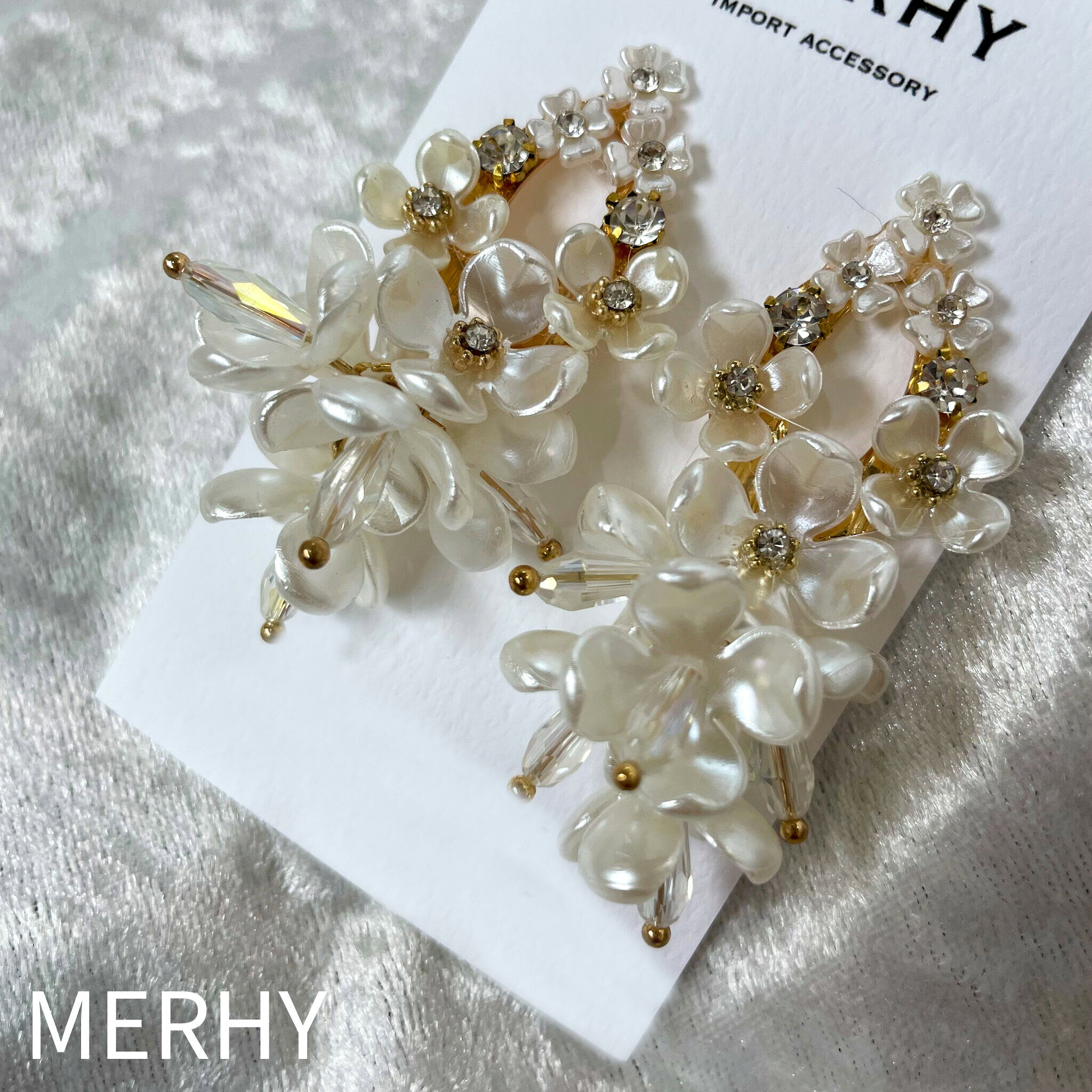 MERHY 楽天市場店のRoyal ME46 フラワー 花 パール ピアス 大ぶり 華やか 揺れる セレモニー 結婚式 ウエディング 二次会 お呼ばれ プレ花 デイリー 人気 女性 大人 アクセ ギフト オシャレ かわいい ランキング メルウィー merhy 20代 30代 40代 ゴールド 送料無料｜アングル3