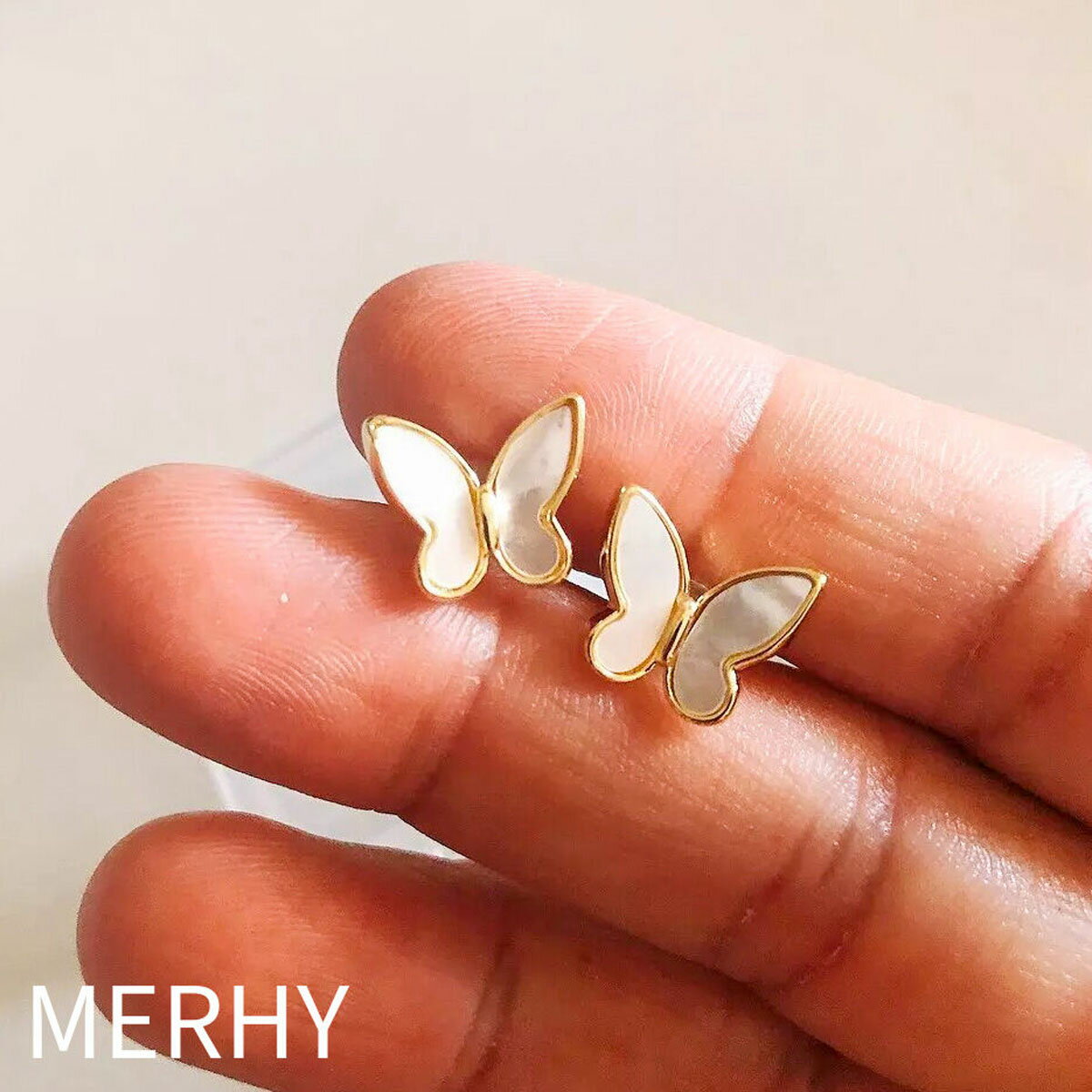 バタフライピアス 蝶 バタフライ 上品 ピアス 華奢 小ぶり シンプル デイリー カジュアル レディース 大人 綺麗め 人気 アクセサリー ギフト おしゃれ か...