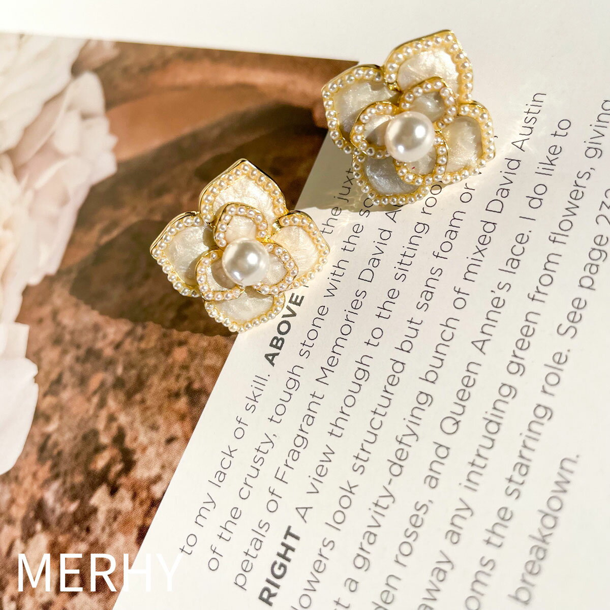 パールピアス S2204 シルバー925ポスト パール フラワー 花 上品 ピアス 大ぶり 華やか セレモニー 結婚式 ウエディング 二次会 お呼ばれ プレ花 デイリー オケージョナル カジュアル 人気 アクセ オシャレ かわいい ランキング メルウィー merhy 20代 30代 40代 ゴールド