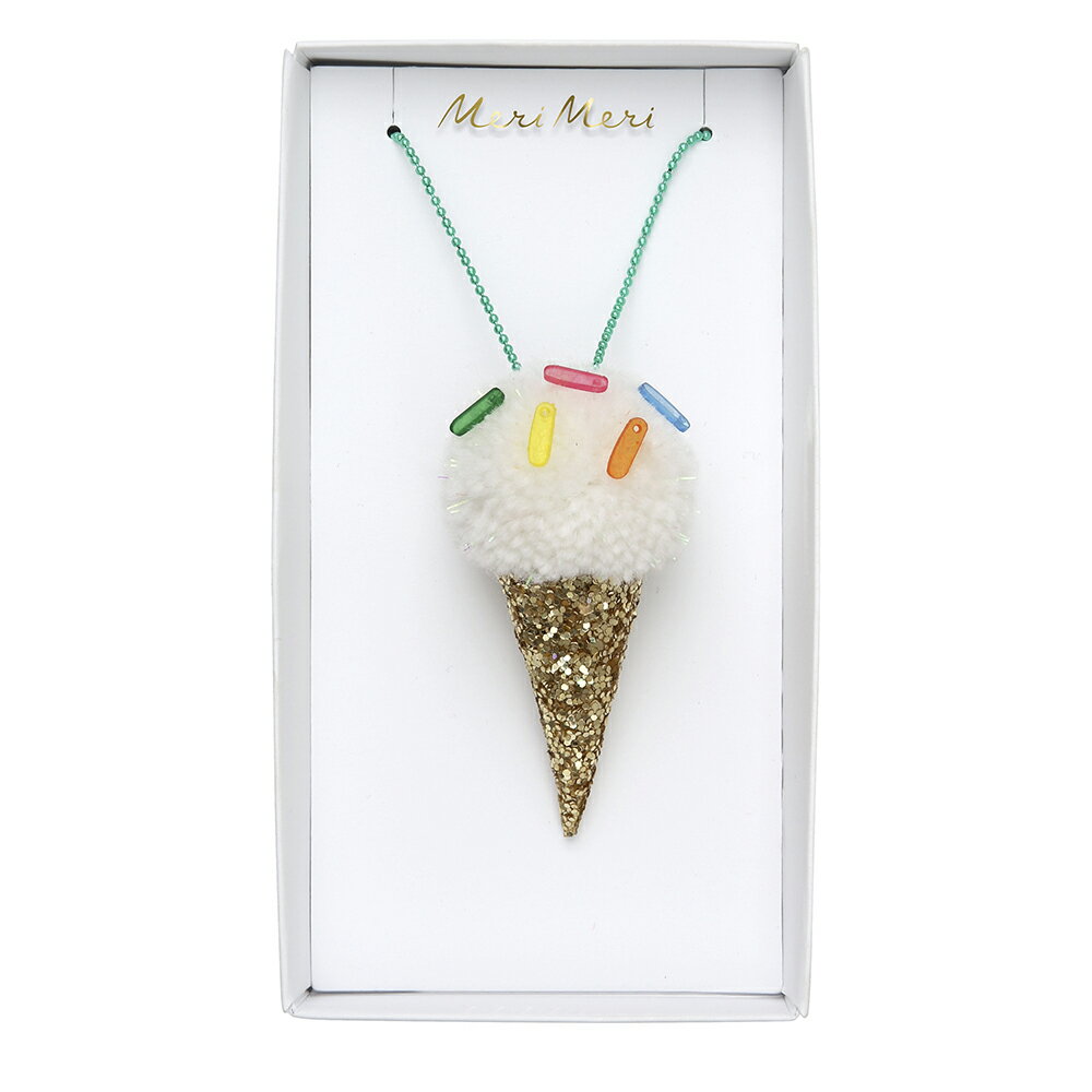 Ice Cream Pompom Necklace 187207 アイスの部分はオーロラカラーのラメ糸が混ざっているので光の反射でキラキラ可愛い ボールチェーンのグリーンとの相性もばっちり 留めの部分にはMeriMeriのロゴ入り チャーム...