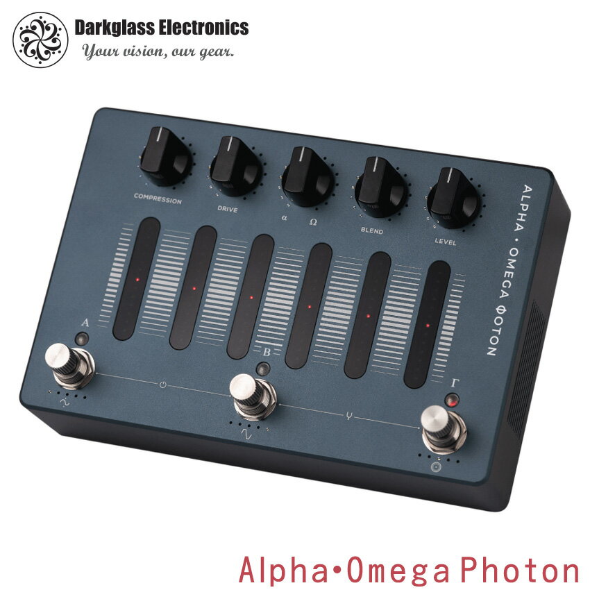 ダークグラスエレクトロニクスのベース用プリアンプシステム「ALPHA・OMEGA PHOTON」です。 Darkglassのエンジニアリングを結集し「Alpha Omega」にすべて加えた「Alpha・Omega Photon」は、象徴的なディストーション回路を新しいパラダイムに置くことでこれまでにない様々な可能性を生み出します。シグナルチェーンにおけるコンプレッション、ディストーション、キャビネットシミュレーションから、MIDIやDarkglass Suiteによるプリセットまで、ペダルの各部分をプログラミングできる包括的なデザインを採用しています。 【主な仕様】 ■ブランド：ダークグラスエレクトロニクス ■機種：ALPHA OMEGA PHOTON ■タイプ：プリアンプ系 ■電源：DC 9V ※電池での駆動には対応していません。 ■サイズ：180（W）×120（D）×60（H）mm ■質量：700g ※ACアダプターは、レギュレートされたセンターマイナス9V DCアダプターをご使用頂けます。 ※製品の仕様及びデザインは改良のため予告なく変更することがあります。 ※ディスプレイの設定などにより色調が実物と異なる場合がございますが、ご購入後に思った色と違うなどでのキャンセルはご遠慮下さい。Darkglassのエンジニアリングを結集しAlpha Omegaにすべて加えたAlpha Omega Photon ★究極の Alpha・Omega が誕生しました★ 今日の新しいミュージックシーンではより高度な基準の汎用性や無限のオプションを備え、すべてのミュージシャンや作曲家が自由に使える独創的なデバイスが求められています。 Darkglassのエンジニアリングを結集しAlpha·Omegaにすべて加えたAlpha·Omega Photonは、象徴的なディストーション回路を新しいパラダイムに置くことでこれまでにない様々な可能性を生み出します。 シグナル・チェーンにおけるコンプレッション、ディストーション、キャビネット・シミュレーションから、MIDIやDarkglass Suiteによるプリセットまで、ペダルの各部分をプログラミングできる包括的なデザインを採用しています。 プログラム可能でかつてないほどの多機能性を備えたAlpha·Omegaは今、究極のインターフェースを手に入れました。 ■特徴 ・コンプレッサー、ディストーション、6バンドEQ、IRなどを1つにまとめたプリアンプ。 ・3つプリセットをプログラム可能で、瞬時にセッティングを変更可能。 ・独自のロータリー・フットスイッチを搭載。 ・チューナー機能搭載。 ・スマートフォンなどをBluetooth接続し、バックトラック再生や、セッティングの変更を行います。 ・オーディオインターフェース機能搭載。 ・MIDIを受信し外部からのコントロールが可能。 ★コントロールの解説 ・Compression 　Compressionポテンショメーターは、Alpha·Omega Photonのコンプレッションのワンノブ・ソリューションです。コンプレッサーへの入力ゲインの量をコントロールし、信号をどれくらいコンプレッションするかを決定します。適切な量のメイクアップ・ゲインを適用することで、どれだけコンプレッションをかけても信号は常に適切なレベルに補正されます。 ・Drive 　信号にディストーションとドライブを加えます。このノブを回すと、シグナルチェーンのディストーション部分にAlpha-Omegaのディストーションが付加されていきます。 ・Mod 　MODポテンショメーターは、AlphaとOmegaのサーキットの選択またはミックスを行います。Alphaはパンチが効いたタイトで明瞭なサウンドなのに対し、Omegaは荒々しく生々しいサウンドが特徴です。 ・Blend 　ディストーションシグナルとクリーンシグナルをミックスします。 ・Level 　Alpha·Omega Photonのマスターボリュームをコントロールします。 ・Touch Sensitive Sliders 　それぞれのスライダーは-12dBから+12dBのレンジで動作します。左からlow shelf、250Hz、500Hz、1.5kHz、3kHz、high shelfの順番で周波数が割り当てられています。 ★接続端子の解説 ・Input 　Alpha·Omega Photonのメインのインプットです。楽器やペダルからのアウトプットをこの1/4″ジャックに接続してください。 ・Aux In 　ステレオ入力を使用し練習やレコーディング中にバックトラックを再生することができます。1/8″ステレオジャックにスマートフォンやノートPCなどを接続してください。 ・Headphone Output 　ヘッドフォン出力は、16～600Ωのインピーダンスのヘッドフォンに対応しています。ヘッドフォンを1/8″ステレオジャックに接続し、ジャック横のボリュームコントロールでレベルをコントロールしてください。 ・Balanced Outputs 　2つのバランスアウトプットを搭載することで、ルーティングの多様性を確保し、一般的なオーディオ・インターフェースとしての機能も兼ね備えています。 ・Direct Output 　グラウンドリフト・スイッチを装備したXLRアウトプットは、ミキシング・デスクや外部のオーディオインターフェースへの信頼性の高い接続を提供し、ノイズへの耐性が強い信号を出力します。 ・MIDI In 　1/8″TRSジャックにに外部MIDIコントローラーを接続することで、さらにAlpha·Omega Photonの柔軟性を高めることができます。※TRS-MIDI Type-Bをご使用ください。 ・USB 　USB-Cポートを使用しPCやmacと接続することでAlpha·Omega PhotonをUSBオーディオインターフェースとして使用可能です。またDarkglass Suiteデスクトップ・アプリと接続し、アップデートやIRの入替などを行うことができます。 ＊注意事項： Alpha·Omega Photonの消費電流は500mAです。 レギュレートされたセンターマイナス9V DCアダプターを使用してください。環境への配慮の為バッテリーでは駆動しない設計となっております。レギュレートされていないアダプターや、電圧の高いアダプターなどを使用しますとノイズの原因になったり、故障の原因となったりします。間違った使用による故障は補償対象外となります。 【主な仕様】 ブランド Darkglass Electronics 機種名 Alpha·Omega Photon タイプ プリアンプ系 電源 DC 9V ※電池での駆動には対応していません。 消費電流 500mA 外形寸法 180（W）×120（D）×60（H）mm 重量 700g JAN 6430054580748 ※ACアダプターは、レギュレートされたセンターマイナス9V DCアダプターをご使用頂けます。 ※製品の仕様及びデザインは改良のため予告なく変更することがあります。 ※ディスプレイの設定などにより色調が実物と異なる場合がございますが、ご購入後に思った色と違うなどでのキャンセルはご遠慮下さい。 ※店頭及び他のショッピングサイトでも販売を致しておりますので、ご注文頂くタイミングによっては売り切れの場合がございます。ご注文時に売り切れの場合は、お取り寄せにお時間を頂くこととなります。予めご了承下さい。