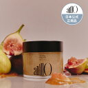 商品名 【anillo】Fig Whisky Body Scrub フィグウイスキー ボディスクラブ 商品詳細 ウイスキーの香りとイチジクの果肉配合で角質をやさしく除去し、しっとりとした肌を保ちます。 容量 240g 使用方法 まずは体を洗って、肌表面の汚れを落とします。適量を濡れたボディに直接塗布し、1～2分優しくマッサージ し、洗い流します。ひじ、ひざ、かかとなどは念入りにケアしてください。週2回のご使用をおすすめします。 全成分 塩化Na、スクロース、水、スルホコハク酸ラウレス2Na、1，2－ヘキサンジオール、トリ（カプリル酸／カプリン酸）グ リセリル、シリカ、アンズ種子、イチジク種子、バクガエキス、EDTA－2Na、ホホバ種子油、ヤシ油、プルケネチアボルビリス 種子油、オリーブ果実油、カラパグアイアネンシス種子油、アルガニアスピノサ核油、カラスムギ穀粒油、BG、イチジク果実エキ ス、香料、α－イソメチルイオノン、ヘキシルシンナマル、リナロール 取扱い上の注意事項 1.お肌に異常が生じていないかよく注意して使用して下さい。 化粧品がお肌に合わないとき即ち次のような場合には、使用を中止して下さい。 そのまま使用を続けますと、症状を悪化させることがありますので、皮膚科専門医等にご相談されることをお勧めします。 (1)使用中、赤味、はれ、かゆみ、刺激、色抜け（白斑等）や黒ずみ等の異常があらわれた場合 (2)使用したお肌に、直射日光があたって上記のような異常があらわれた場合 2.傷やはれもの、しっしん等、異常のある部位にはお使いにならないで下さい。 3.目に入った時は、直ちに洗い流して下さい。 4.保管及び取扱い上の注意 (1)開封後はお早めにご使用下さい。 (2)乳幼児の手の届かないところに保管して下さい。 (3)高温又は低温の場所、直射日光のあたる場所には保管しないで下さい。 原産地 韓国 日本総代理店 WONDER LINE Co.,Ltd. 検索ワード anillo ANILLO アニーロ 韓国 韓国コスメ フィグウイスキー figwhisky ボディスクラブ ボディースクラブ いちじく いちぢく ウイスキー ウィスキー ウッディー ユニセックス 女性 男性 角質ケア マッサージ ボディオイル ボディソルト スパ 黒ずみ ざらつき なめらか しっとり 240g いい香り いい匂い 保湿 乾燥 ビーガン ヴィーガン ムスク 低刺激 弱酸性 植物性 香水 パケ かわいい ライフスタイル ブランド 美容 話題 ギフト プレゼント クリスマス 記念日 誕生日 友達 彼氏 彼女 同僚シリーズ商品