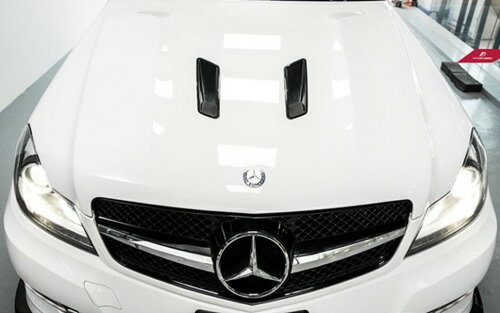 【FUTURE DESIGN】BENZ メルセデス ベンツ C-Class W204 S204 後期用ブラックシリーズタイプ ダクト付 ボンネット AMG カスタム