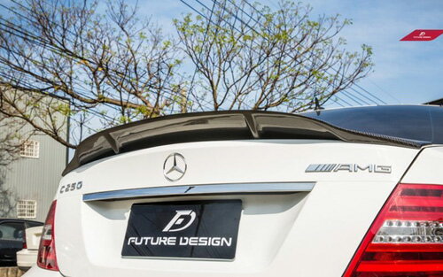 【FUTURE DESIGN】BENZ メルセデス ベンツ C-Class W204 セダン トランク用リアスポイラー 本物Drycabon ドライカーボン カスタム エアロ AMG R