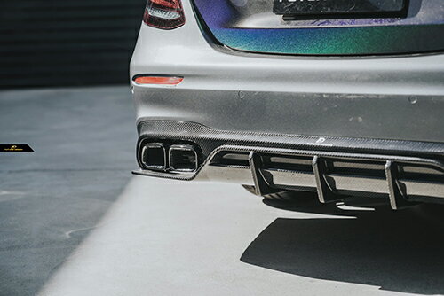 【FUTURE DESIGN】BENZ メルセデス・ベンツ E-Class W213 セダン 前期用 リアディフューザー 本物DryCarbon ドライカーボン エアロ カスタム E63