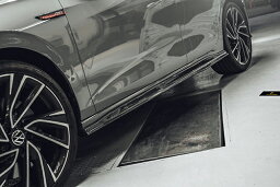 【FUTURE DESIGN】VW フォルクスワーゲン GOLF ゴルフ 8 GTI Mk8 フロント サイドスカート 本物Drycarbon ドライカーボン エアロ カスタム