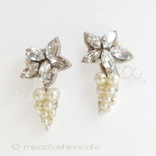 SPARKL スパークル　パール葡萄　イヤリング　または　ピアス　ぶどう　ブドウ　レザー裏面 軽量 コスチュームジュエリー FROM USA