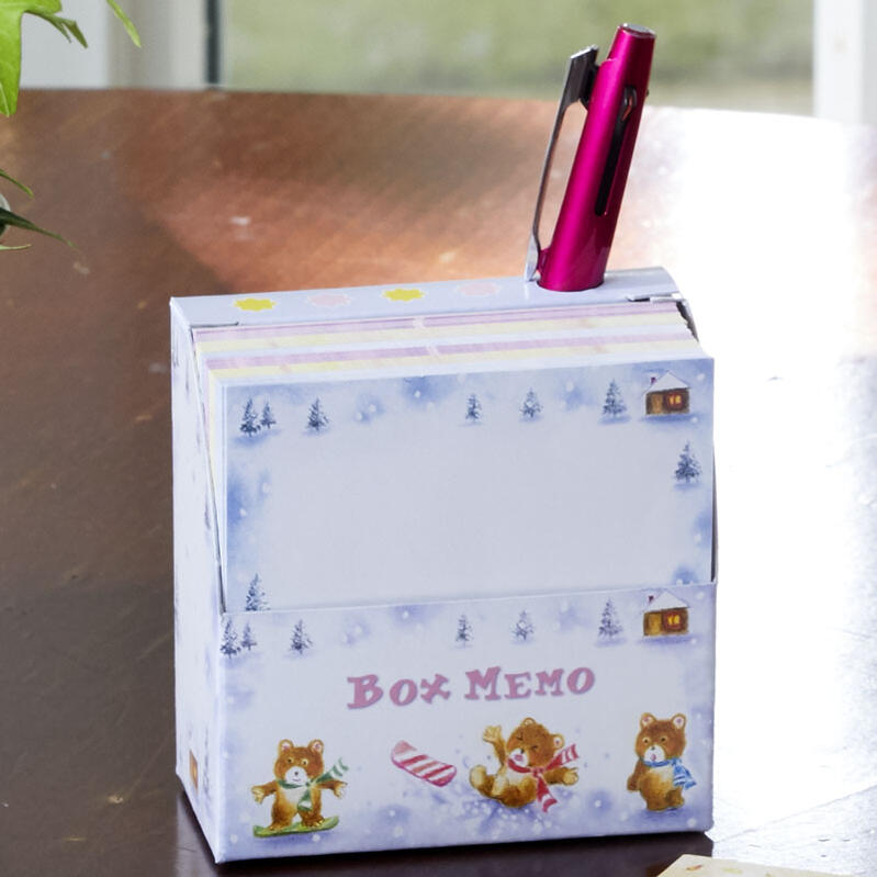 とっても可愛いパステル画が大容量メモで登場 ボックスメモ 3絵柄合計300枚 ペン立て付 スタンド スクエアメモ メモ帳厚い かわいい おしゃれ メルヘン おもしろ文具 箱入り ポイント消化 メモ用紙 障がい者アート ギフト 人気カラーの 冬 秋