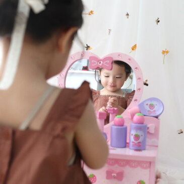 ☆ドレッサーランキング1位☆ マザーガーデン おままごと 野いちご 木製 《ハートのドレッサー》 ドライヤー コスメ 小物 11点付き木のおもちゃ 3歳 4歳 ままごと お店屋さん ごっこ遊び 女の子 プレゼント お家 遊び お化粧ごっこ 真似事 卓上 コンパクト ままごと