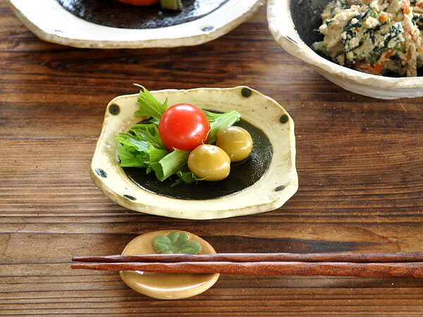 食器 和食器 おしゃれ 皿 小皿 和黒ちぎり型小皿 モダン 美濃焼 プレート 薬味皿 醤油皿 漬物皿 アウトレット カフェ風 電子レンジ対応 食洗機対応