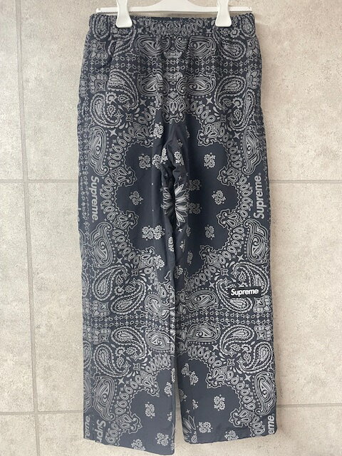 乐天商城 - 2026SS/Supreme/シュプリーム/Reflective Bandana Track Pant/リフレクティブ バンダナ トラックパンツ/ナイロンパンツ/ペイズリー/BLACK/ブラック/黒/サイズS (ゆったりめ)/メンズ