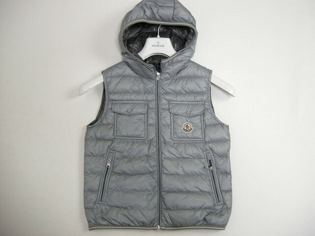 【MONCLER/モンクレール/フード付きライトダウンベスト/GERS/ジレ/DOWN VEST/ダ904/グレー系】【KIDS(キッズ/ジュニア/ボーイ/ガール)レディース,メンズも着用可ユニセックス】【春夏/SS/S/S】【953-43313-99-53279】【サイズ12A(男T00-T0 女T1-T2)】