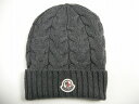 【MONCLER/モンクレール/ロゴワッペン付きケーブル編みニットキャップ】【ガール/キッズ/大人もOK/レディース/2017-2018秋冬/AW/CAP/ニット帽/帽子/ビーニー/998/ダークグレー系/イタリア製】【954-00110-05-04S02】