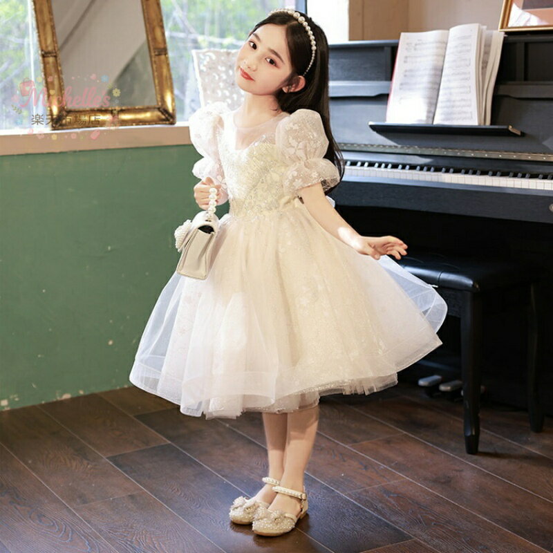 乐天商城 - 【楽天スーパーSALE】子供ドレス ライトシャンパン色 ショート丈 女児ドレス 花柄 可愛い パフスリーブ 可愛いドレス プリンセスドレス 女の子ドレス ギフト プレゼント キッズドレス ピアノ発表会 演奏会 フォーマル 100 1
