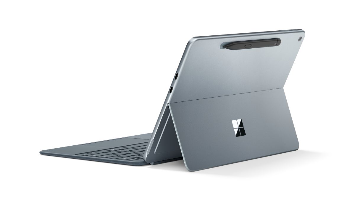 【Microsoft 公式ストア 限定モデル】 2点セット Surface Pro 12 インチ オーシャン グリーン Snapdragon X Plus 16GB 512GB + Surface Pro 12 インチ キーボード（スリム ペン付き） EP2-41606 Windows 11 Home
