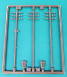 着色済み 電柱（ブラウン）　（9本入り） 【グリーンマックス・2549】「鉄道模型 Nゲージ GREENMAX」