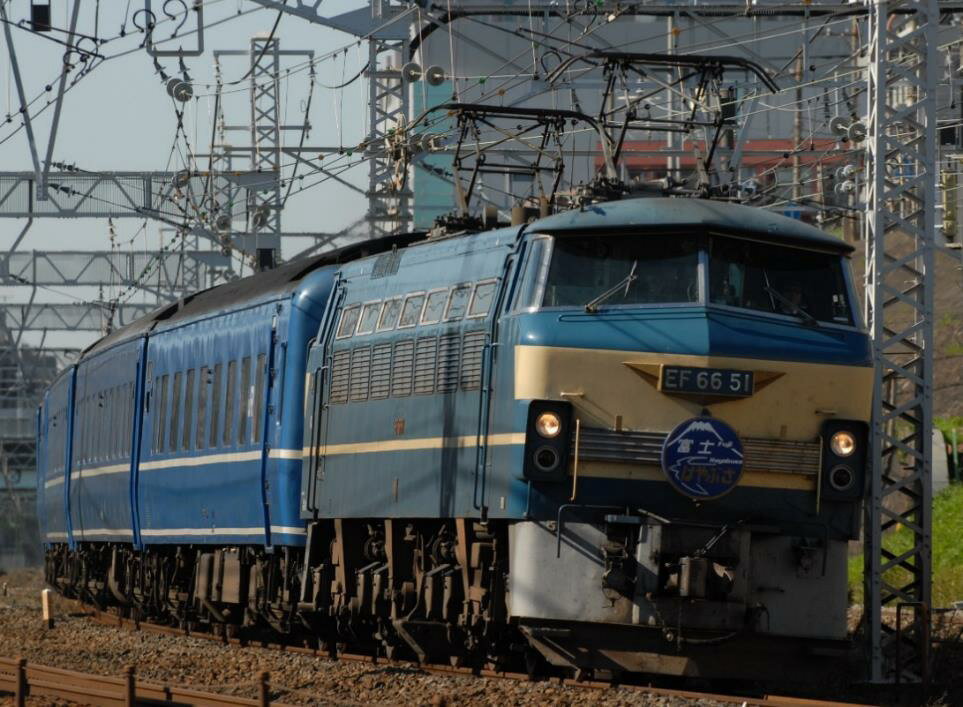 EF66形（特急牽引機 PS22B搭載車 黒台車）【TOMIX・HO-2022】「鉄道模型 HOゲージ トミックス」