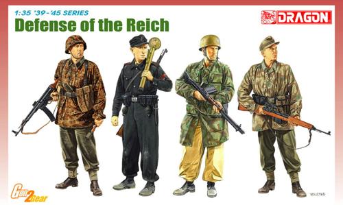 ■商品説明●武装親衛隊歩兵、ヒトラーユーゲント、降下猟兵、国防軍兵士の4体セット●銃や装備品の数々はGen2パーツもセット●水筒やマガジンポーチ、飯盒や雑嚢などもリアルな仕上がり●兵器類はKar98kライフルをはじめ、MP44突撃銃、FG42、Gew43、さらにパンツァーファウストなど豊富にセット■商品スペックメーカー：DRAGON(プラッツ)品番：DR6694商品仕様：プラモデルスケール：1/35JAN：4545782126167■備考・発売日、価格、品名など予告なく変更する場合がございます。ご了承ください。