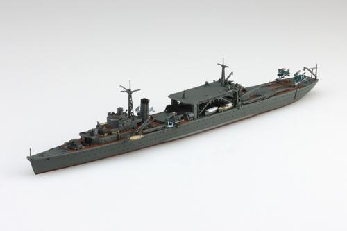 ■商品説明アオシマのウォーターラインがより精密になってリニューアル！！1/700ウォーターラインシリーズ　今月のリニューアルは航空母艦「雲龍」を筆頭に、水上機母艦「千歳」、駆逐艦「秋雲」を発売！！高角砲、機銃や艦載艇、水上機などの艤装パーツを新たに考証し、設計。金型にはスライド機構を多数設けることにより、1/700スケールの緻密さを正確に再現しました。より精密に生まれ変わったウォーターラインシリーズをお届けします。広大な太平洋で飛行場がなくとも活動できる水上機。その母艦として建造された水上機母艦「千歳」の姿で1/700スケールのプラスチックモデルキット化。要点を抑えたパーツ構成で、シンプルで組み立て易く、かつ的確に再現できます。高角砲、機銃、水上機など各種艤装を新設計で追加しました。1/700スケールの精密感や緻密さをうまく表現しています。●スライド金型を使用し、緻密かつ精密なモールドを実現！！●高角砲等の武装を中心に、各種艤装をアップデート！！新金型でリニューアルした艤装パーツ八九式12.7cm連装高角砲九六式25mm連装機銃9mカッター12m内火ランチ11m内火艇錨菊花紋章呉式二号五型射出機零式水上偵察機零式水上観測機九四式水上偵察機九五式水上偵察機〈艦種〉その他〈国籍〉日本■商品スペックメーカー：青島文化教材社シリーズ：1/700 ウォーターラインシリーズスケール：1/700JAN：4905083069608■備考金型追加※画像は試作品です。実際の商品とは異なる場合がございます。※リニューアル後もシリーズNo.は継続します。ご予約、ご購入時には内容を確認することをお勧めします。