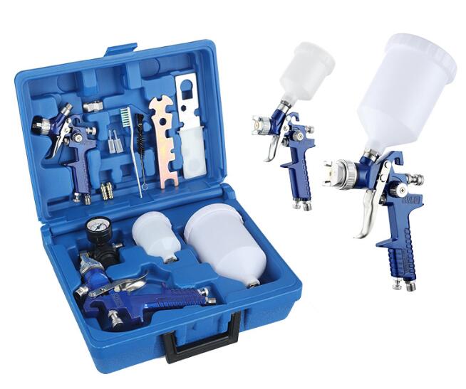 IMG src="https://image.rakuten.co.jp/midori001/cabinet/13525614/070801-1.jpg" width="100%"> 採寸は下記通りです。 【状態】：使用状況 ・新品未使用 ■★ ご覧いただきありがとうございます。 ■★【コンパクト 高品質】スプレーガンは高品質の亜鉛合金で作られており、ステンレス鋼は耐食性があり、長持ちします。 軽量で扱いやすく、仕上げと細部の作業に最適です。初心者や職人技を愛する専門家に適しています。【コンパクト?高品質】スプレーガンは高品質の亜鉛合金で作られており、ステンレス鋼は耐食性があり、長持ちします。 軽量で扱いやすく、仕上げと細部の作業に最適です。初心者や職人技を愛する専門家に適しています。 【2種類塗料ノズル口径】0.8mmと1.4mmのノズルを備えたHVLPスプレーガンセット、125mlと600mlの容量のペイントカップ、および1つの圧力調整ゲージ。 さらに、このスプレーガンキットには、掃除に役立つブラシクリーニングツールキットが装備されています。 【重力式＆HVLP低圧＆幅広い用途】HVLPスプレーガンセットは家庭や屋外で広く使用されているだけでなく、車のスプレー、家具の表面スプレー、車のプライム、自転車のスプレー、壁の塗装、ペイントスプレーなどのさまざまな表面スプレーにも適しています。 【塗料調整弁＆材料節約】調整可能な流体制御により、塗料の流れを制御でき、オーバースプレーが少なく、材料の消費を節約し、無駄を削減します。 【持ち運びが簡単】便利な持ち運びボックスが装備されており、すべての部品がうまく整理されており、持ち運びが簡単です。 どこにいても仕事に持ち運べます。 ■生産国　　中国製 ■注意事項 ※寸法は商品を平置きにし、外側から採寸したサイズです。メジャーでの採寸のため、多少の誤差がある場合がございますがご了承ください。 ※当店が取り扱っている商品は、海外からの買い付けが多いため、縫製が国内のものより雑な場合がございます。 「生地を織る際の糸の繋ぎ目や多少のほつれ、糸が出ている」などが生じる場合がございますが、品質上の問題ではないため、これらの理由では返品をお受けできません。 ※細部が画像と若干違う場合や日本語表示の品質タグがついていない場合もございます。気になさる方はご遠慮ください。 ※商品画像はできる限り実物の色に近づけるように加工しておりますが、お客様のご使用するモニター、照明により多少色の変化が感じられる場合がございます、ご了承ください。