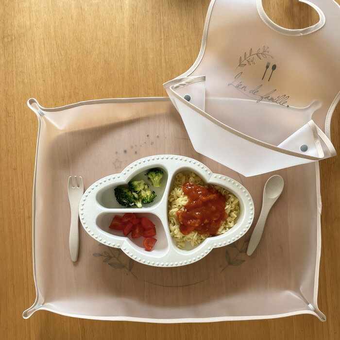 3色から選べる ベビーギフト もぐもぐ5点セット 食器 エプロン マット 一式 Lien de famille リヤンドファミーユ 出産祝い プレゼント 赤ちゃん 男の子 女の子 新生児 おしゃれ 食器