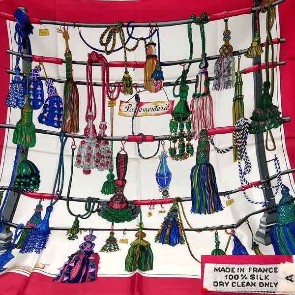 質 緑屋の【緑屋質屋】エルメス カレ90(スカーフ) Passementerie シルク100%【中古】｜アングル2