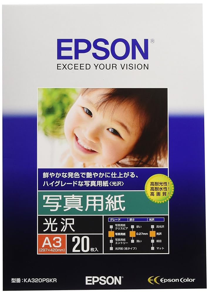 商品情報 商品の説明 長期間色あせにくい高品質な写真をプリントできる、エプソン純正の写真用紙＜光沢＞。新しいフォトインクとの組み合わせにより、いままでにない優れた耐光性・耐水性を実現しています。つややかに仕上がるのでデジタルカメラで撮った記念写真等をアルバムに入れたり、フォトフレームに入れて飾れます。鮮やかで楽しい思い出を大切に守ります。 主な仕様 メーカー型番 : KA320PSKR 入り数 : 20枚 サイズ : A3 厚み : 0.27mm