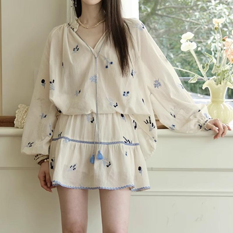 セットアップ レディース リゾートスタイル コットン 刺繍 トップス スカート ランタンスリーブ 青花白..