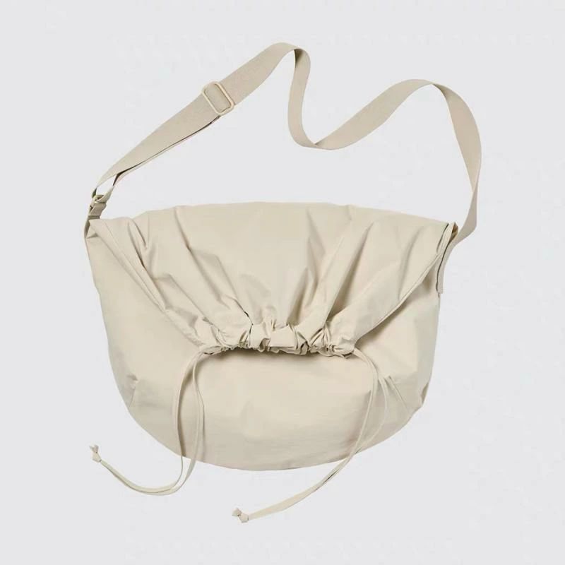 スポーツバッグ 男女兼用 PUレザー 斜めがけバッグ 巾着型 大容量 ショルダーバッグ ライトベージュ ピンク系 ダークグレー ブラック アウトドア