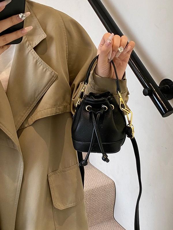 バッグ レディース 親子 ミニ 水桶型 鞄 手提げ 肩掛け 斜めがけ PUレザー 中学生 高校生 日常使い モード クール 大容量