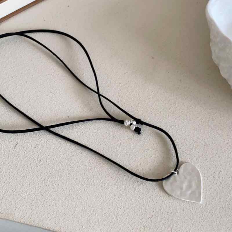 ネックレス レディース 小さめ ハートモチーフ ペンダント アジャスター付き ゴールドカラー シルバー..