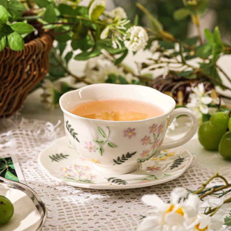 美しい 花柄 マグカップ＆プレート 白陶器 コップ カップ マグ ソーサー セット 洋食器 コーヒー 紅茶 ..