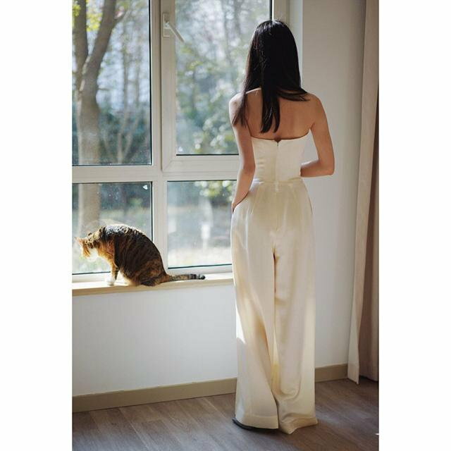 ミューズショップ楽天市場店のパンツドレス ウェディングドレス 白パンツ 二次会 花嫁ドレス 結婚式ドレス パーティードレス 個性的 きれいめ 大人用 かっこいい 大きいサイズ xl 海外風 結婚式 パンツデザイン ワイドパンツ ハイウエスト 胸にパットが入る｜アングル3