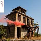 FABRICLIVE 71詳しい納期他、ご注文時はお支払・送料・返品のページをご確認ください発売日2013/9/17DJ EZ / FABRICLIVE 71DJイー・ゼット / ファブリックライヴ71 ジャンル 洋楽クラブ/テクノ 関連キーワード DJイー・ゼットDJ EZ名門FABRICのミックスシリーズにDJイー・ゼットが登場!”アンドリュー・ウェザオール、LTJブケム、ノイジア等が多数参加してきたFabricのミックス・シリーズに、UKガラージの最高峰DJ EZ（DJイー・ゼット）が登場!1999年からロンドンのKISS.FMでレジデントDJとして活動しているDJ EZ。“UKガラージ”というイギリスのクラブミュージックの頂点に君臨する彼が本作で“UK ガラージ””の過去・現在・未来を伝説的なDJテクニックで披露する!DJ EZの代名詞となっている早いミックス・スタイルとスムーズなブレンドで、“UKガラージ”の初期音源からクラシック曲、現在のクラブ・サウンドを超絶ミックス!最近海外で話題となっている兄弟ダンス・デュオ、ディスクロージャーの楽曲を含む全32曲を収録!ファブリックのダンスフロアを激しく想像させてくれるこのミックスはクラブベテランから若いクラバーのリスペクトを受けるに違いない!”収録内容1. EZ - EZ Intro 7 （One Recordings）2. Artful Dodger feat. Zoe Kypri - No I Turn You On -Disclosure remix - DJ EZ special （Public Demand）3. Moony - Relax （PearShapedMusic）4. Cleptomaniacs - All I Do - Bump ＆ Flex Dance Floordub （Defected）5. Jammin - Hold On （Bingo Beats）6. Sia - Little Man - Exemen Works （Long Lost Brother）7. Jook 10 - The Beginning （Vex）8. SBTRKT feat. Sampha - Living Like I Do - Lil Silvaremix （XL）9. Cause ＆ Affect - Kamikazee （Bullet Train）10. Shystie - Pull It - Fabian Dubz remix （Genius Beats）11. N’n’G - I Keep （Swing City）12. Stephen Emmanuel presents Colours - Hold On -SE22 mix （Ice Cream）13. Woz - Reach （Black Butter）14. Mike Delinquent Project feat. KCAT - Live （Champion）15. Dem 2 - Destiny （XL）16. Majestic - Let’s Go Back （Speakerbox）17. Royal T - I Know You Want Me （Rinse）18. Nativ - Afrocentrism （Vex）19. DJ Q presents Classified - Classified Bass （Q Recordings）20. EZ - Want You Back （One Recordings）21. Todd Edwards - Javid Khan （Nu Trend）22. Once Waz Nice - Messing Around - Wideboys mix（Garagejams／Dubz Fro Klubz）23. Disclosure feat. Eliza Doolittle - You ＆ Me （Island）24. Ed Case feat. Shelley Nelson - Something In Your Eyes （Red Rose）25. Smokin Beats - Dreams （Smokin Beats）26. Disclosure feat. Ria Ritchie - Control （Greco-Roman）27. Issac Christopher - The Good Old Days - Kerri Chandlerinstrumental （Madhouse）28. MD X-Press - God Made Me Phunky （Defected）29. Cause ＆ Affect - Social Experiment （Bullet Train）30. RiP Productions - Mellow Works （Ice Cream）31. MJ Cole - Sincere （Metrix）32. Jess Mills - Vultures - MJ Cole remix （Island） 種別 CD 【輸入盤】 JAN 0802560014226登録日2013/09/06