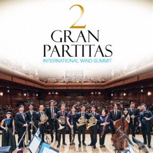 インターナショナルウィンドサミット フタツノグラン パルティータ詳しい納期他、ご注文時はお支払・送料・返品のページをご確認ください発売日2025/1/22インターナショナル・ウィンド・サミット / ふたつのグラン・パルティータフタツノグラン パルティータ ジャンル クラシック室内楽曲 関連キーワード インターナショナル・ウィンド・サミットフィリップ・トーンドゥル（ob）荒木奏美（ob）ニコラ・バルディルー（cl）橋本杏奈（cl）松本健司（basset horn）金子平（basset horn）小山莉絵（fg）夢の管楽アンサンブルを天才ホルニスト、福川伸陽がプロデュース。世界的作曲家：藤倉大の新作グラン・パルティータの初演と、モーツァルトの名曲、グラン・パルティータということで、　音楽業界注目のコンサート企画。コンサート・ライヴ及び翌日にはセッション・レコーディングを行い、最高の演奏をお届けします。　（C）RS録音：2024年11月18-19日 東京 紀尾井ホール収録曲目11.セレナード第10番 変ロ長調「グラン・パルティータ」K.361（370a） I ラルゴ〜モルト・アレ(8:57)2.セレナード第10番 変ロ長調「グラン・パルティータ」K.361（370a） II メヌエット(8:17)3.セレナード第10番 変ロ長調「グラン・パルティータ」K.361（370a） III アダージョ(4:47)4.セレナード第10番 変ロ長調「グラン・パルティータ」K.361（370a） IV メヌエット（アレグ(4:40)5.セレナード第10番 変ロ長調「グラン・パルティータ」K.361（370a） V ロマンス（アダージョ(6:53)6.セレナード第10番 変ロ長調「グラン・パルティータ」K.361（370a） VI 主題と変奏（アンダ(9:23)7.セレナード第10番 変ロ長調「グラン・パルティータ」K.361（370a） VII フィナーレ（モル(3:22)8.グラン・パルティータ(12:31) 種別 CD JAN 4988003643263 収録時間 58分53秒 組枚数 1 製作年 2024 販売元 キングレコード登録日2024/12/05