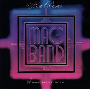 マックバンドフィーチャリングマッキャンベルブラザーズ マック バンド フィーチャリング マッキャンベル ブラザーズ詳しい納期他、ご注文時はお支払・送料・返品のページをご確認ください発売日2022/9/21マック・バンド・フィーチャリング・マッキャンベル・ブラザーズ / マック・バンド・フィーチャリング・マッキャンベル・ブラザーズ（生産限定盤）マック バンド フィーチャリング マッキャンベル ブラザーズ ジャンル 洋楽ソウル/R&B 関連キーワード マック・バンド・フィーチャリング・マッキャンベル・ブラザーズ80s　R＆B界でL．A．＆ベイビーフェイスがジャム＆ルイスと並ぶ存在に踊り出た時期に手掛けられた、マッキャンベル兄弟を軸としたバンドのデビュー作。ラフェイスのダンサー・サイド「ローゼス・アー・レッド」はR＆Bチャート首位、「ジェラス」「スタック」がシングル・カット。　（C）RS生産限定盤／国内初CD化／オリジナル発売日：1988年封入特典解説付収録曲目11.ジェラス(4:36)2.スタック(4:51)3.ローゼス・アー・レッド(5:49)4.ザッツ・ザ・ウェイ・アイ・ルック・アット・ラヴ(6:39)5.ガット・トゥ・ゲット・オーヴァー・ユー(5:13)6.ミッドナイト・レイディ(4:48)7.ガール・ユア・ラヴズ・ソー・ファイン(4:59)8.ユー・プラス・ミー(4:36)9.ステイルメイト(5:09)関連商品Throwback Soulソウル／ファンク70年代打ち込み導入〜NJS前夜編 種別 CD JAN 4988031522455 収録時間 46分44秒 組枚数 1 製作年 2022 販売元 ユニバーサル ミュージック登録日2022/07/08