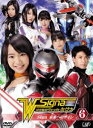 詳しい納期他、ご注文時はお支払・送料・返品のページをご確認ください発売日2007/12/21時空警察ヴェッカーシグナ6「Sign〜未来へのサイン〜」 ジャンル アニメ特撮 監督 出演 葉月あい仲村みうしほの涼彩月貴央鮎川穂乃果2001年にオリジナルDVDドラマとして誕生した後、2002年に市川由衣や小倉優子らが出演して続編が生み出された特撮ドラマ｢時空警察ヴェッカー｣。本作は、その続編から5年の時を経て製作、2007年7月よりTOKYO MXにて放送された第3シーズン。歴史を守るために時空犯罪者と戦うヒロインたちには、葉月あい、仲村みう、しほの涼といったU15世代の人気アイドルが勢揃いする。特典映像特典映像収録関連商品特撮時空警察ヴェッカーシリーズセット販売はコチラ 種別 DVD JAN 4988021127844 収録時間 50分 カラー カラー 組枚数 1 製作国 日本 音声 DD（ステレオ） 販売元 バップ登録日2007/10/23