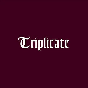 TRIPLICATE詳しい納期他、ご注文時はお支払・送料・返品のページをご確認ください発売日2017/3/31関連キーワード：Bob Dylan BobDylan ボブディランBOB DYLAN / TRIPLICATEボブ・ディラン / トリプリケート ジャンル 洋楽ロック 関連キーワード ボブ・ディランBOB DYLAN昨年2016年ノーベル文学賞受賞で一世を風靡したボブ・ディランによる、新たに録音したアメリカン・スタンダード珠玉の名曲30曲を収録した、ディランのオリジナル作品としては初の3枚組。2015年『シャドウズ・イン・ザ・ナイト』と2016年『フォールン・エンジェルズ』に続く、主にフランク・シナトラがレパートリーとしていたグレイト・アメリカン・ソングブックと呼ぶに相応しい作品集である。3枚のディスクにはそれぞれ個別にタイトルがつけられ、テーマを考慮した曲順で10曲ずつ収録。偉大なソングライターたちの30曲を、ディランがヴォーカリスト、アレンジャー、バンドリーダーとして、独自の芸術感覚に基づいて新たな解釈をおこなった。ボブ・ディラン通算38作目のスタジオ録音で、プロデューサーはジャック・フロスト。収録内容［Disc 1 ： ’TILL THE SUN GOES DOWN］1. I Guess I’ll Have to Change My Plans2. September Of My Years3. I Could Have Told You4. Once Upon A Time5. Stormy Weather6.This Nearly Was Mine7. That Old Feeling8. It Gets Lonely Early9. My One and Only Love10. Trade Winds［Disc 2 ： DEVIL DOLLS］1. Braggin’2. As Time Goes BY3. Imagination4. How Deep Is The Ocean5. P.S. I Love You6. The Best Is Yet To Come7. ButBeautiful8. Here’s That Rainy Day9. Where is The One10. There’s A Flaw in My Flue［Disc 3 ： COMIN’ HOME LATE］1. Day In Day Out2. I Couldn’t Sleep A Wink Last Night3. Sentimental Journey4. Somewhere Along The Way5. When The World WasYoung6. These Foolish Things7. You Go To My Head8. Stardust9. It’s Funny To Everyone But Me10. Why Was I Born関連商品ボブ・ディラン CD 種別 3CD 【輸入盤】 JAN 0889854134921登録日2017/02/07