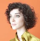 ACTOR詳しい納期他、ご注文時はお支払・送料・返品のページをご確認ください発売日2009/5/7ST. VINCENT / ACTORセイント・ヴィンセント / アクター ジャンル 洋楽ロック 関連キーワード セイント・ヴィンセントST. VINCENT全曲アニーが作曲し、モデスト・マウスや彼女もパート・タイムメンバーであるポリフォニック・スプリーのプロデュースなどで知られるジョン・コングルトンと共同プロデュースされたこの作品は、実はちょっといつもと違う感じで作られた。アニーは、今作を作るにあたってお気に入りの映画の世界にどっぷり浸かって、あたかも秘密の映画のスコアを書いているかのように、それぞれの曲を書き始めた。例えばこんな映画・・・・「Badlands」「気狂いピエロ」「オズの魔法使い」「スターダスト・メモリー」「眠れる森の美女」。その結果、アルバム収録内容1. The Strangers2. Save Me From What I Want3. Neighbours4. Actor Out Of Work5. Black Rainbow6. Laughing With A Mouth Of Blood7. Marrow8. The Bed9. The Party10. Just The Same But New11. The Sequel 種別 CD 【輸入盤】 JAN 0652637291926 登録日2012/02/08