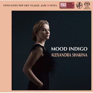 シャキナ アレキサンドラ ムード インディゴ詳しい納期他、ご注文時はお支払・送料・返品のページをご確認ください発売日2019/11/20アレキサンドラ・シャキナ（vo） / ムード・インディゴムード インディゴ ジャンル ジャズ・フュージョン海外ジャズ 関連キーワード アレキサンドラ・シャキナ（vo）マッシモ・ファラオ（p）ニコラ・バーボン（b）ジャンニ・カゾラ（ds）紙ジャケット／録音年：2019年1月21日、22日／収録場所：トリノ／オリジナル発売日：2019年10月16日※こちらの商品は【スーパーオーディオCD】のため、対応する機器以外での再生はできません。収録曲目11.エスターテ2.アイ・クッド・ハブ・トールド・ユー3.ロマンチックじゃない?4.レッツ・フェイス・ザ・ミュージック・アンド・ダンス5.ラブ・ユー・マッドリー6.ムード・インディゴ7.オンリー・トラスト・ユア・ハート8.スリーピン・ビー9.テイク・ラブ・イージー10.ユー・アー・ザ・トップ11.カムズ・ラブ12.アイム・ア・フール・トゥ・ウォント・ユー13.あなたを想いて 種別 SACD JAN 4580051150979 組枚数 1 製作年 2019 販売元 ポニーキャニオン登録日2021/08/03