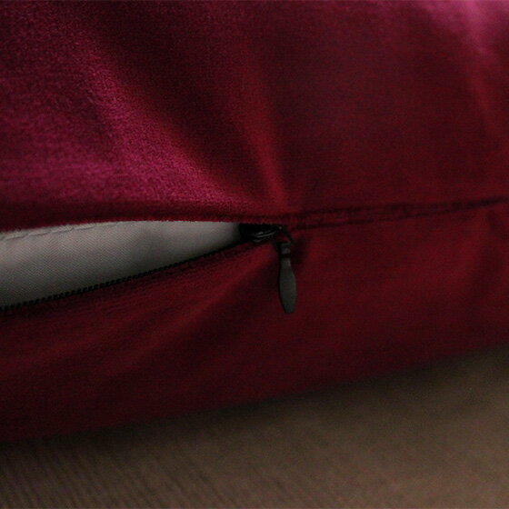 【2BUY200円OFFクーポン対象】ルビーレッド ベロア 30cm×50cm クッションカバー 赤 北欧 ベルベット 長方形 枕 レッド 無地 シンプル 北欧 北欧風 [3]