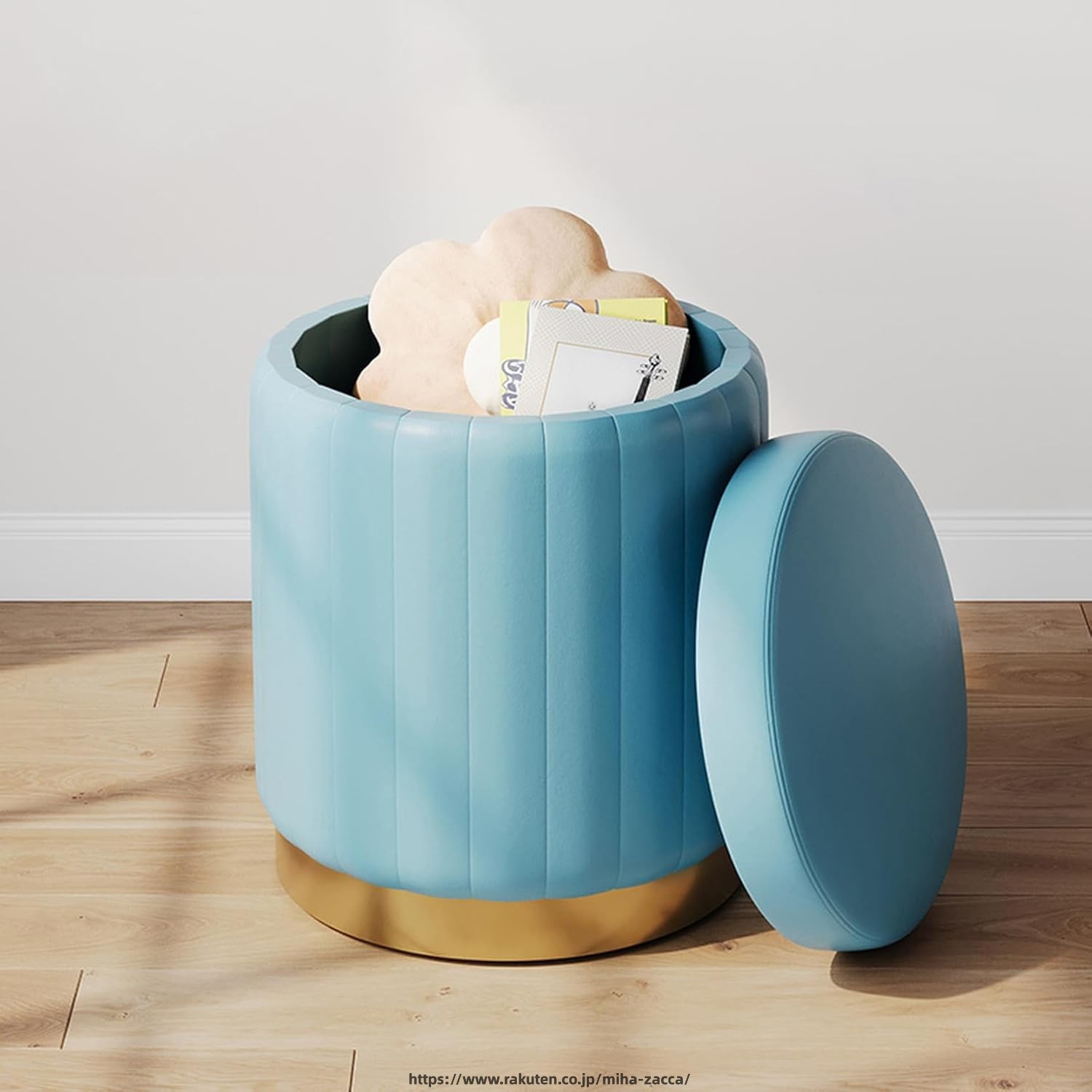 　　　 -------商品詳細------- 【超軽量ストレージ】丸いドレッシングスツール幅34cm×高さ43cm、重さ3.34kgのロースツールは軽くて動きやすく、ご家庭での着替えスツール、靴交換スツール、ベッドサイドスツールとしてお使いいただけます。 小さなお子様も簡単に移動できます。 【優れているの素材 】ドレッサーチェア優れているのフランネル生地、上質な綿毛、繊細で滑らかな手触り、無垢材のフレーム、丈夫で耐久性のある生地でできており、ご自宅に最適です。 彼を使うと、家族の温かさと心地よさを感じることができます。 ? 【収納スペースのデザイン】化粧椅子イス 実用的な収納スペースのデザイン、シートクッションを開けると、やおやつなどを簡単に収納できる収納スペースがあり、収納スペースが広がります。 【親密で実用的なデザイン 】ドレッサーチェア 可愛い静かなフットパッドデザイン、床の引っかき傷を防ぎ、床との摩擦を減らすために、フットパッドデザインが追加され、暖かいデザインは家の床をよりよく保護し、家族をより幸せにすることができます。 【適用範囲】マニキュア用スツール軽くて便利なため、ご家庭での使用も可能で、マニキュアスツールとしても、リビング、ダイニング、寝室などにもお使いいただけます。おしゃべりをするときは、快適な小物に座ってスツール、歌ったり笑ったりして幸せな気分になります。説明 ●便利でかわいい収納スツール 収納ボックスでも、見た目は妥協したくない。 そんな望みを叶える、おしゃれでマルチな収納スツールの登場です。 ●お部屋をすっきり、華やかに 小物や雑貨など様々なものを収納できる収納スツール。 かわいらしい見た目でインテリアとしてもお使いいただけます。 ●たっぷり入る収納スペース たっぷり入るよう収納スペースはしっかり確保しました。 入れ口が広いので入れやすく ポイポイと入れるだけで簡単に片付け完了！ ●大人も座れる頑丈さ 一般的なイスやスツールと同様に耐荷重は約80kg。 お子様はもちろん大人の方でも 安心してお座りいただくことができます ●使い方はさまざま 来客時の簡易イス、ドレッサーのイスなど、 色々なシーンに合わせて大活躍！ ●うれしいフタ付き 急な来客があっても、フタを閉めれば中身が見えません。 生活感をなくしておしゃれなお部屋を演出できます。 フタ天面はキルティング仕様。 クッション材のウレタンフォーム入りなので、弾力があって座り心地も◎。 ●こだわりのディテール 底面に4カ所あるプラスチック製の脚が床への傷を軽減させてくれます。 座る時や持ち運ぶ時にフタがズレないよう、 フタ内側にズレ防止用丸板をあしらいました。