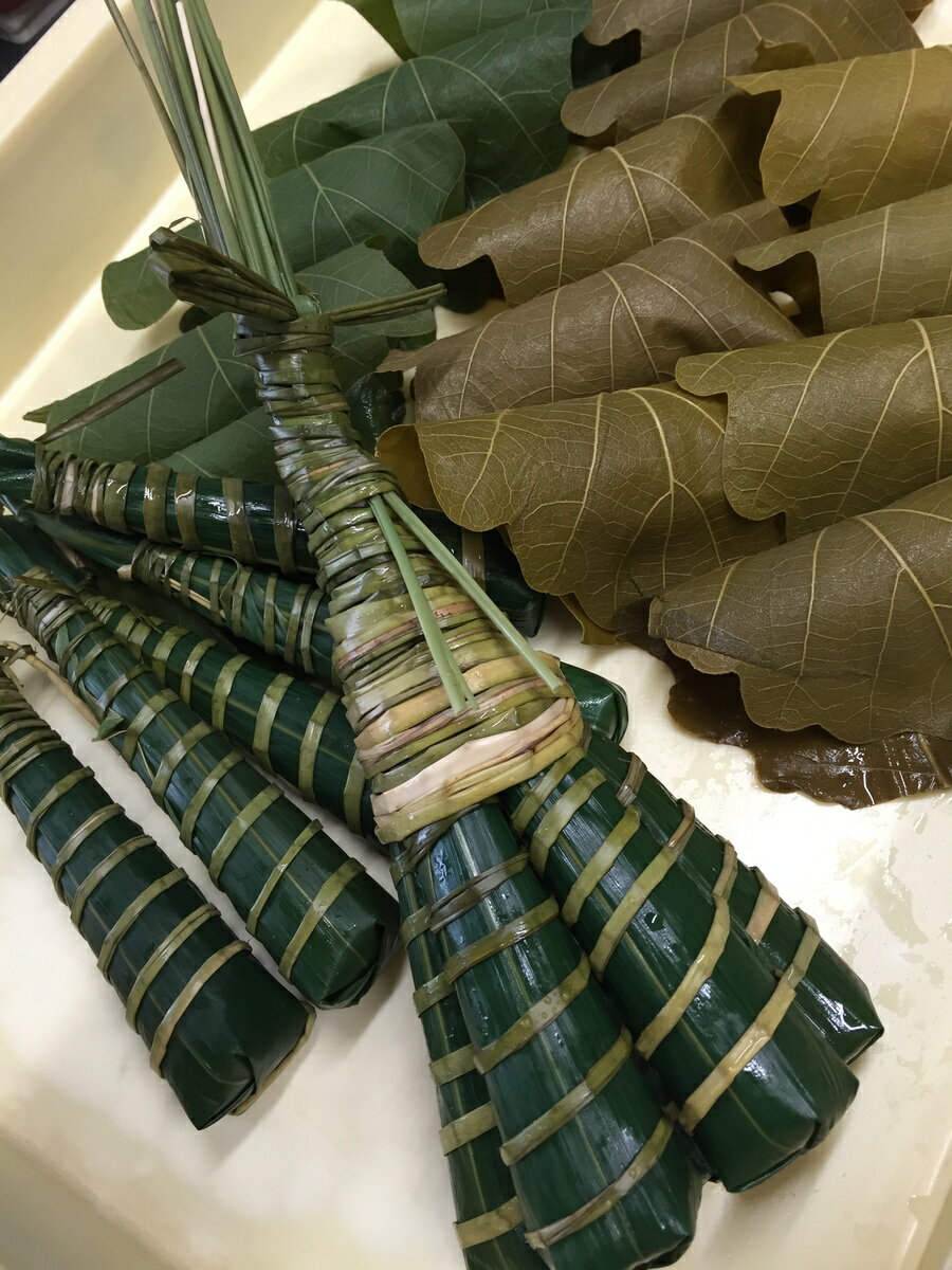 期間限定売れ筋商品【こどもの日】柏餅　ちまき　端午の節句セットちまき　柏餅（白生地こしあん・よもぎ生地つぶあん）！！　各5個入のサムネイル
