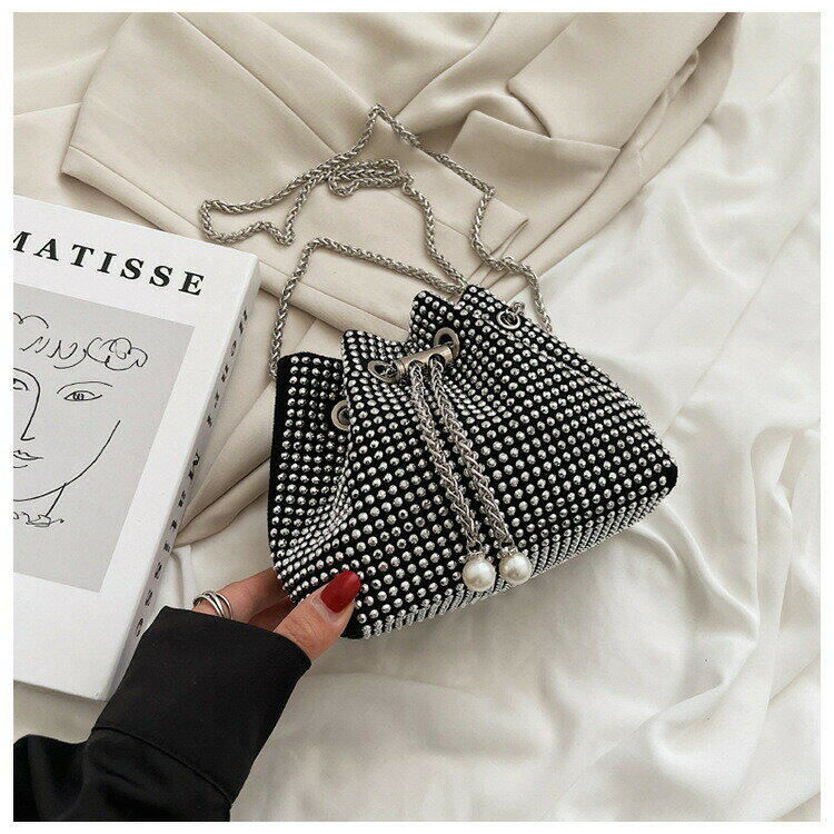 Rakuten - キラキラ 巾着バッグ チェーンミニバッグ バケツバッグ レディース ラインストーン 斜め掛けバッグ コンパクト 肩掛けかばん 可愛い お呼ばれバッグ 結婚式二 キラキラ 巾着バッグ チェーンミニバッグ