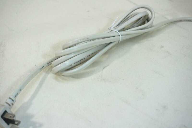 【中古】※ユニット一枚付き SAXA/サクサ PLATIA(PT1000) ME スタンダード主装置 ビジネスホン用主装置、最大収容外線数4回線・最大収容内線数16台 PT1000-std　動作確認済み